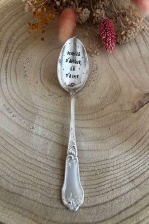 Cuillère à dessert – Personnalisation « Mamie d’amour, on t’aime »
