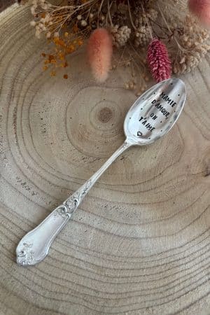 Cuillère à dessert – Personnalisation « Mamie d’amour, on t’aime »